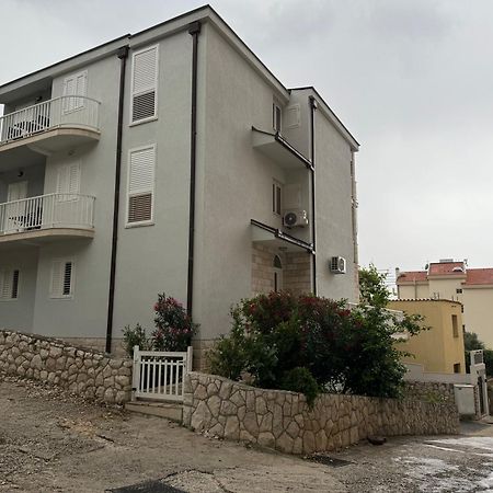 House 100M From The Beach With Free Parking And Breakfast Baška Voda المظهر الخارجي الصورة