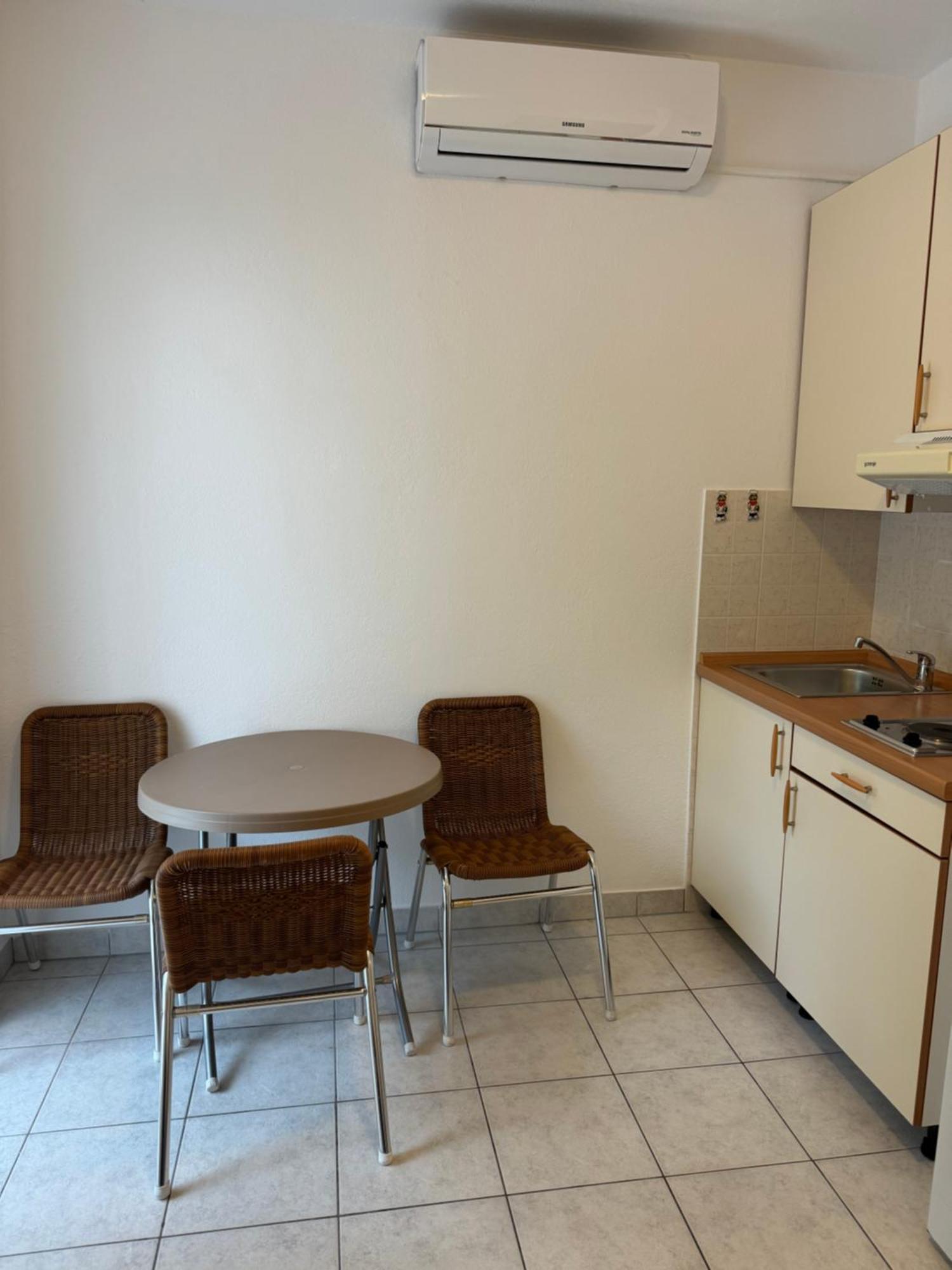 House 100M From The Beach With Free Parking And Breakfast Baška Voda المظهر الخارجي الصورة