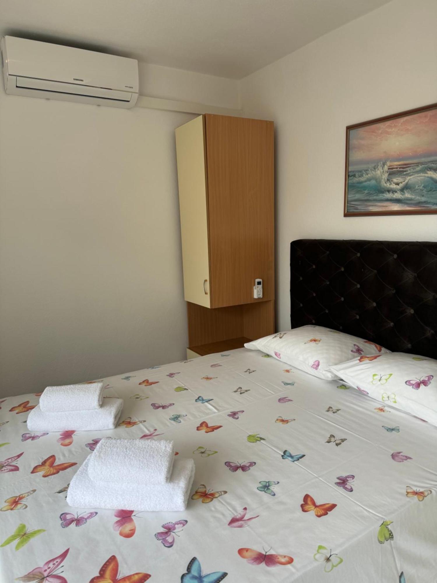 House 100M From The Beach With Free Parking And Breakfast Baška Voda المظهر الخارجي الصورة
