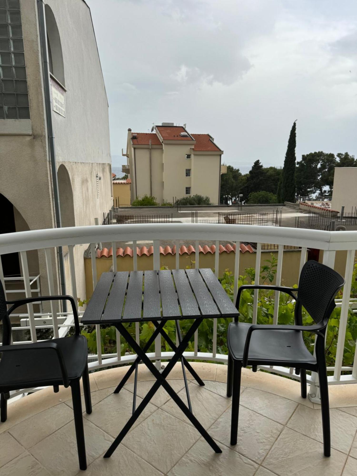 House 100M From The Beach With Free Parking And Breakfast Baška Voda المظهر الخارجي الصورة