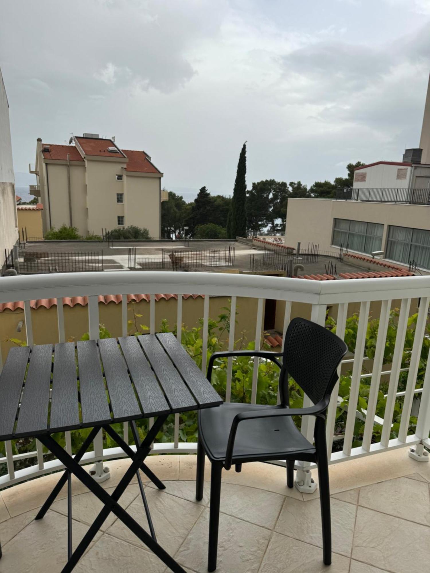 House 100M From The Beach With Free Parking And Breakfast Baška Voda المظهر الخارجي الصورة