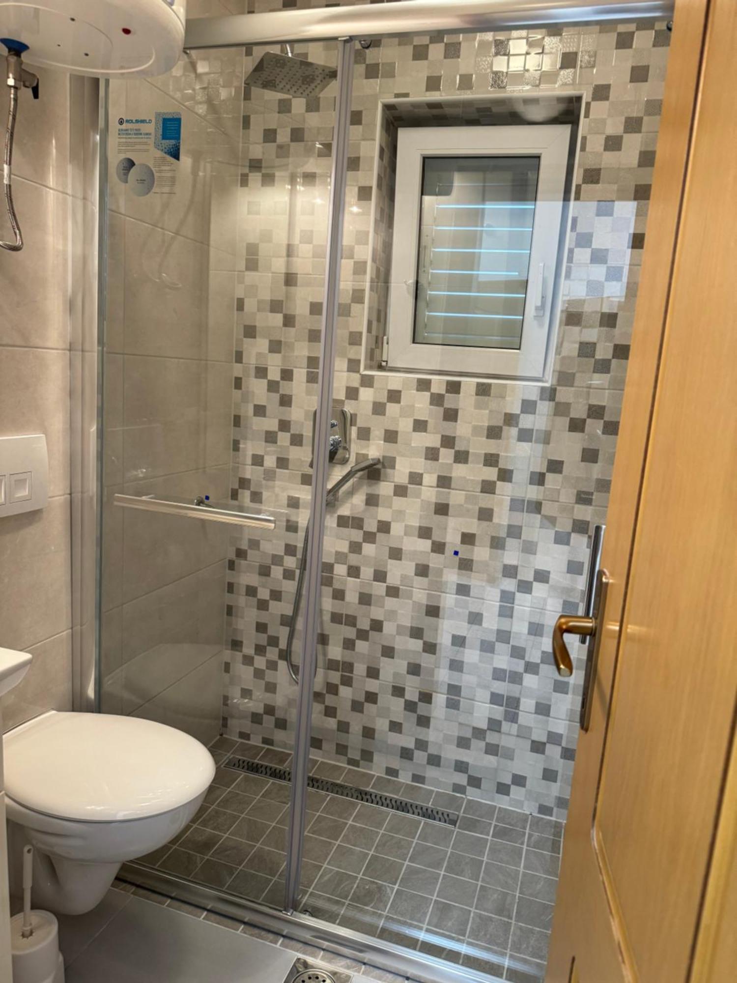 House 100M From The Beach With Free Parking And Breakfast Baška Voda المظهر الخارجي الصورة