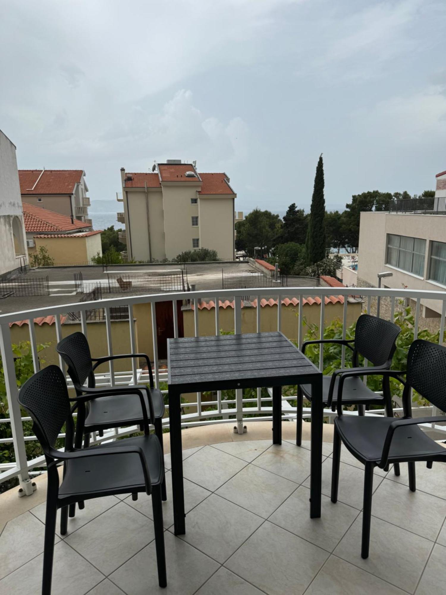 House 100M From The Beach With Free Parking And Breakfast Baška Voda المظهر الخارجي الصورة