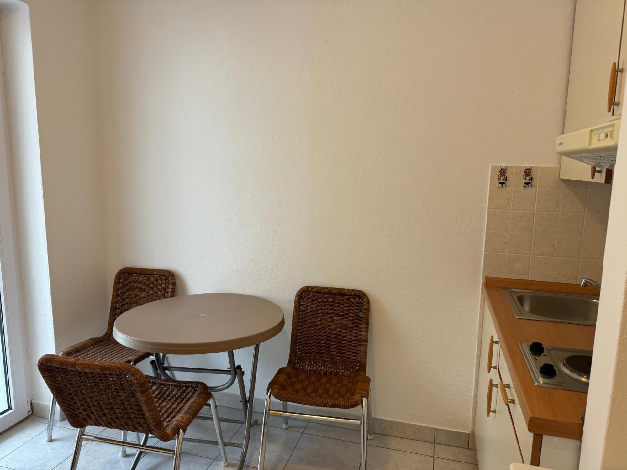 House 100M From The Beach With Free Parking And Breakfast Baška Voda المظهر الخارجي الصورة