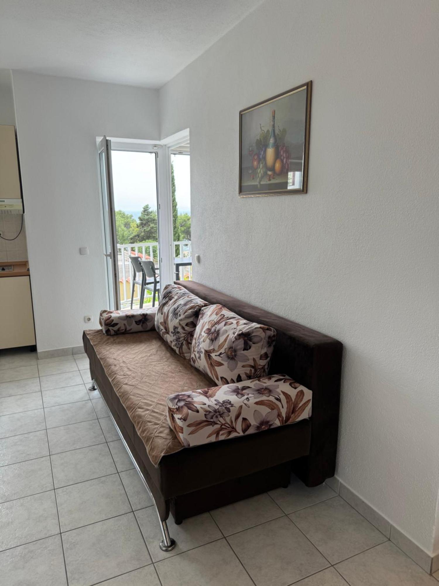 House 100M From The Beach With Free Parking And Breakfast Baška Voda المظهر الخارجي الصورة