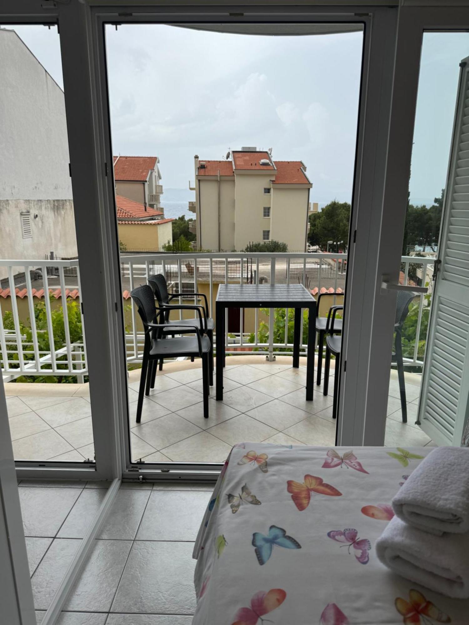 House 100M From The Beach With Free Parking And Breakfast Baška Voda المظهر الخارجي الصورة